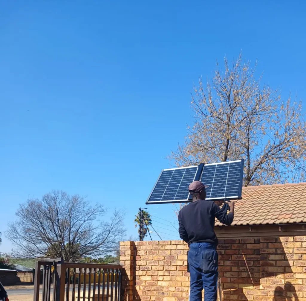 Solar panel gate installation in Fort Worth, TX by Everlast Gates & Fence