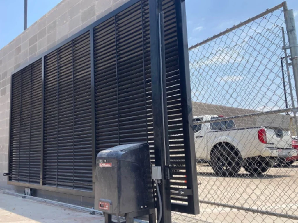 Automated commercial gate performance evaluation at a Dallas business