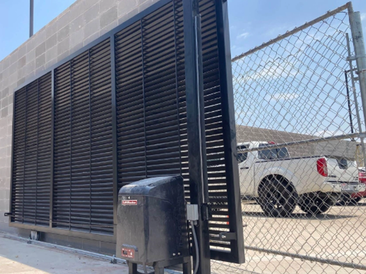 Automated commercial gate performance evaluation at a Dallas business
