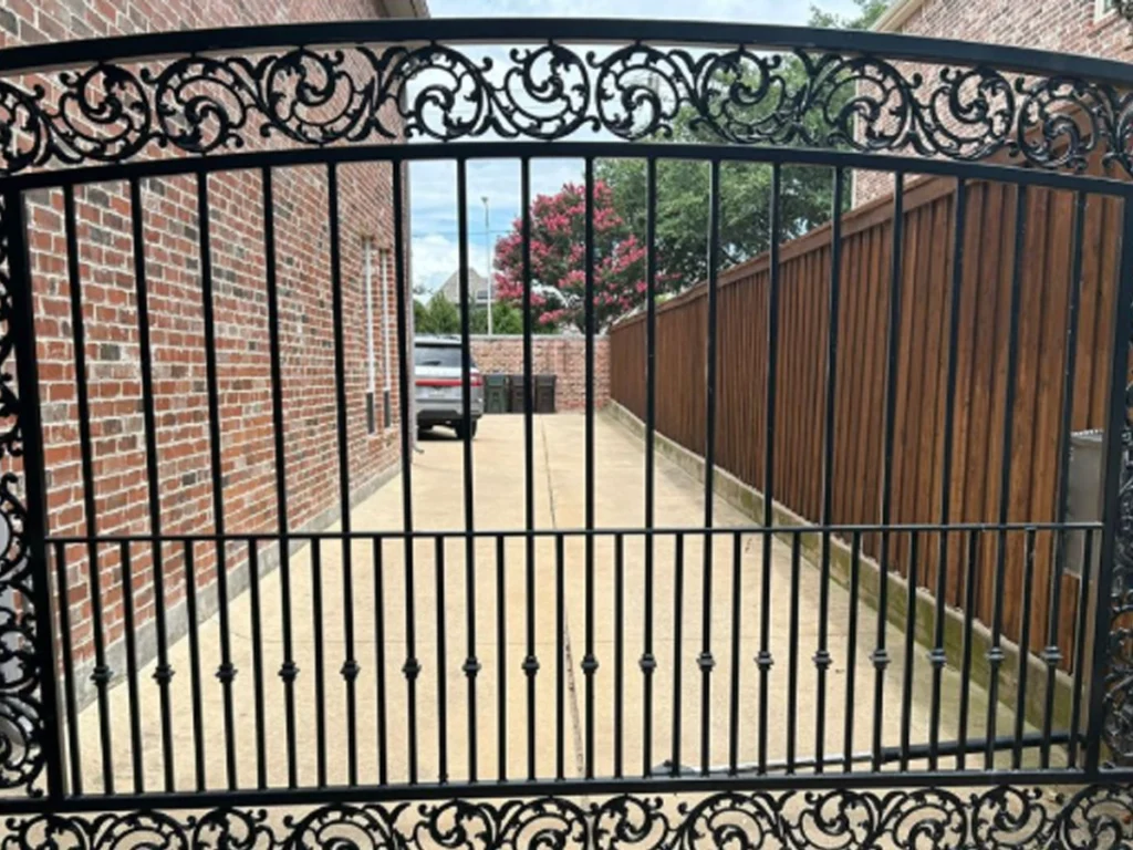 Durable automatic gate installed at a Garland, TX home