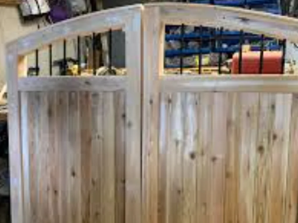 Cedar Wood Gates and How to Install One installed at a home in Farmers Branch, TX
