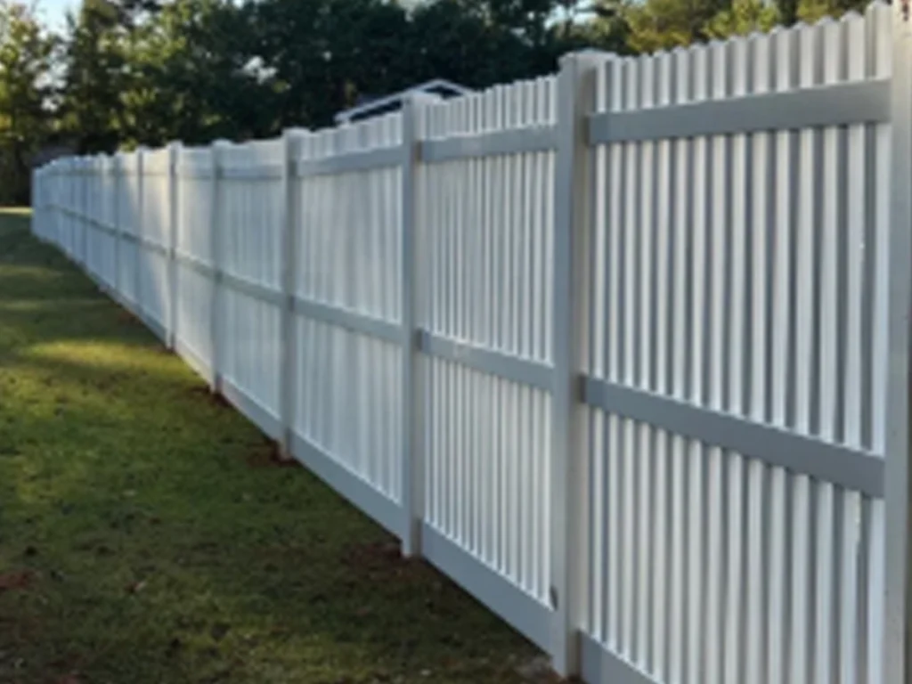 Choose the Right Fence for Your Frisco Home with a modern privacy fence and gate in a Frisco neighborhood
