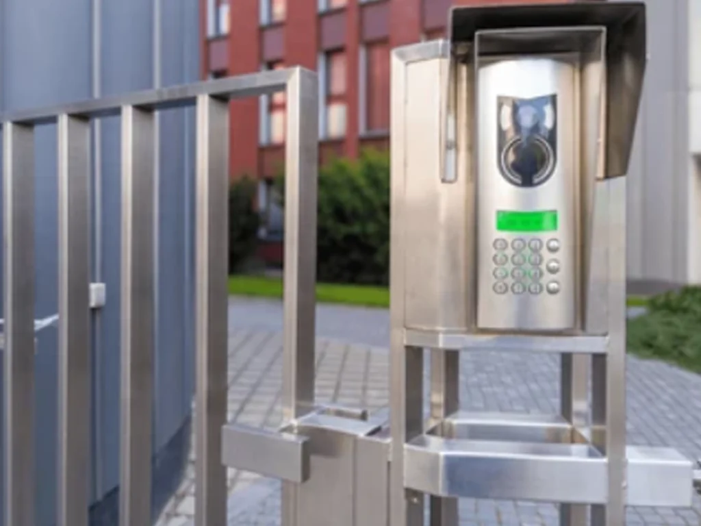 custom gate with keypad at a busy site entry in Farmers Branch TX for simple access control