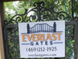 Elegant custom residential gate installed by Everlast Gates & Fence in Southlake, TX
