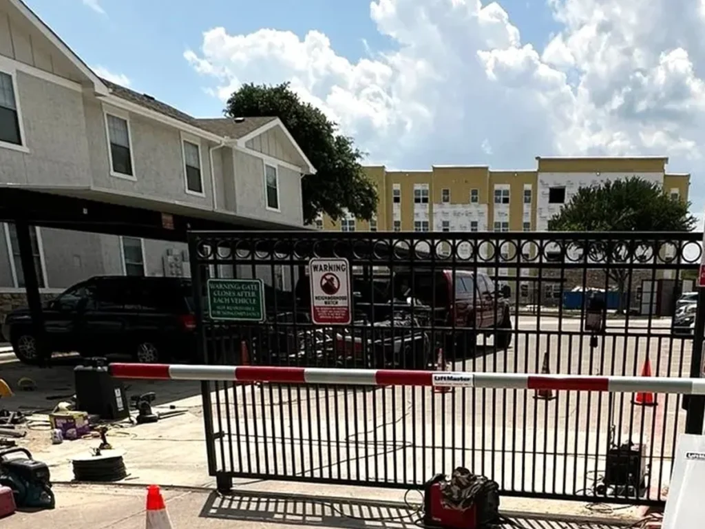 Everlast Commercial Automatic Gate Installation in Houston