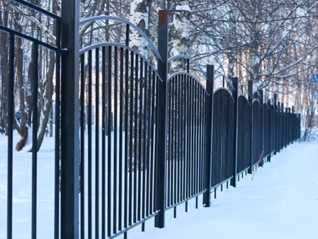 Preparing Your Fence for Winter - Essential Repair and Maintenance Tips