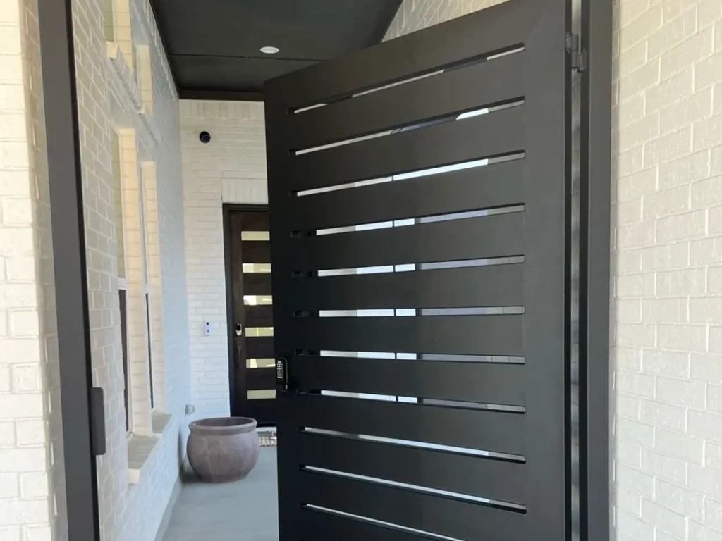 Fort Worth residential gate installation by Everlast Gates & Fence
