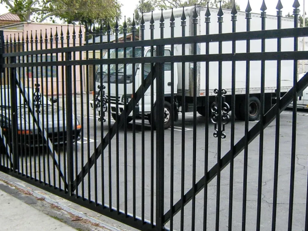 Extend your Garland commercial gate’s life with expert maintenance from Everlast Gates & Fence.