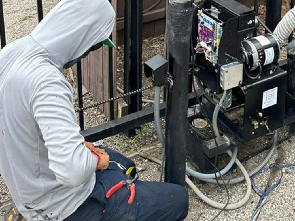 Garland electric gate repair solutions for residential homes by Everlast Gates & Fence.