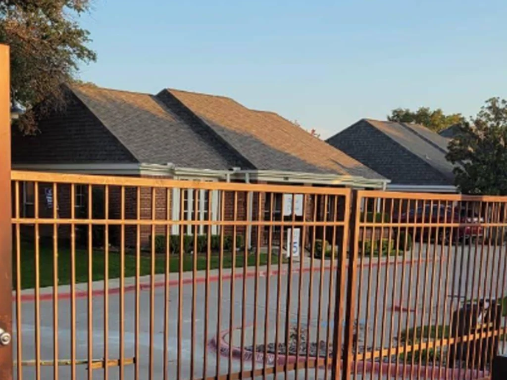 Residential fence installation in Farmers Branch TX by Everlast Gates & Fence
