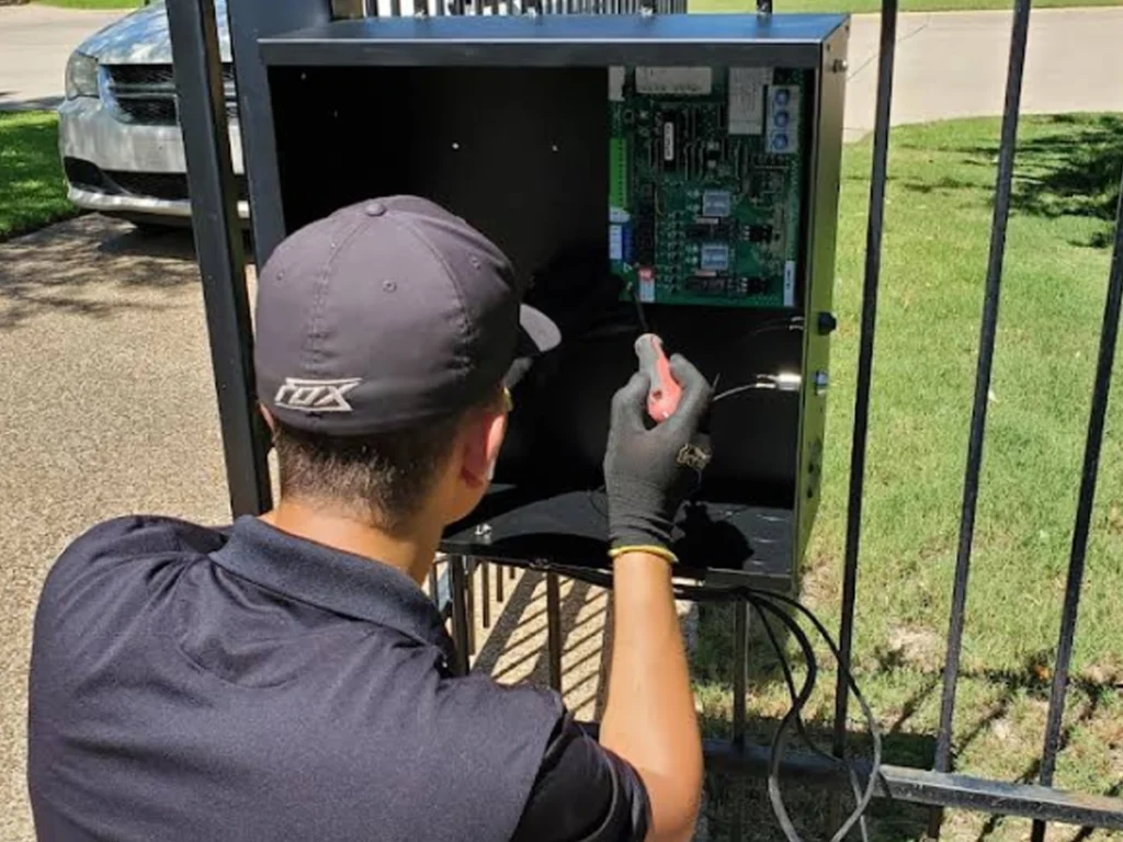 Everlast Gates & Fence is repairing a security gate in San Antonio, Texas