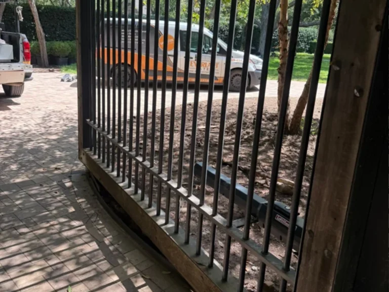 Plano’s modern security upgrade with Everlast Gates & Fence automatic gates