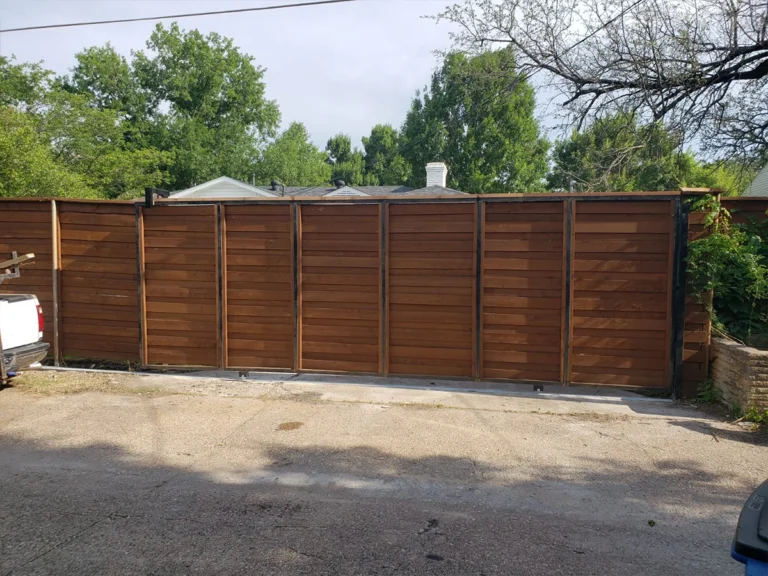 Wood Fence Installation Made Easy for Farmers Branch Homes
