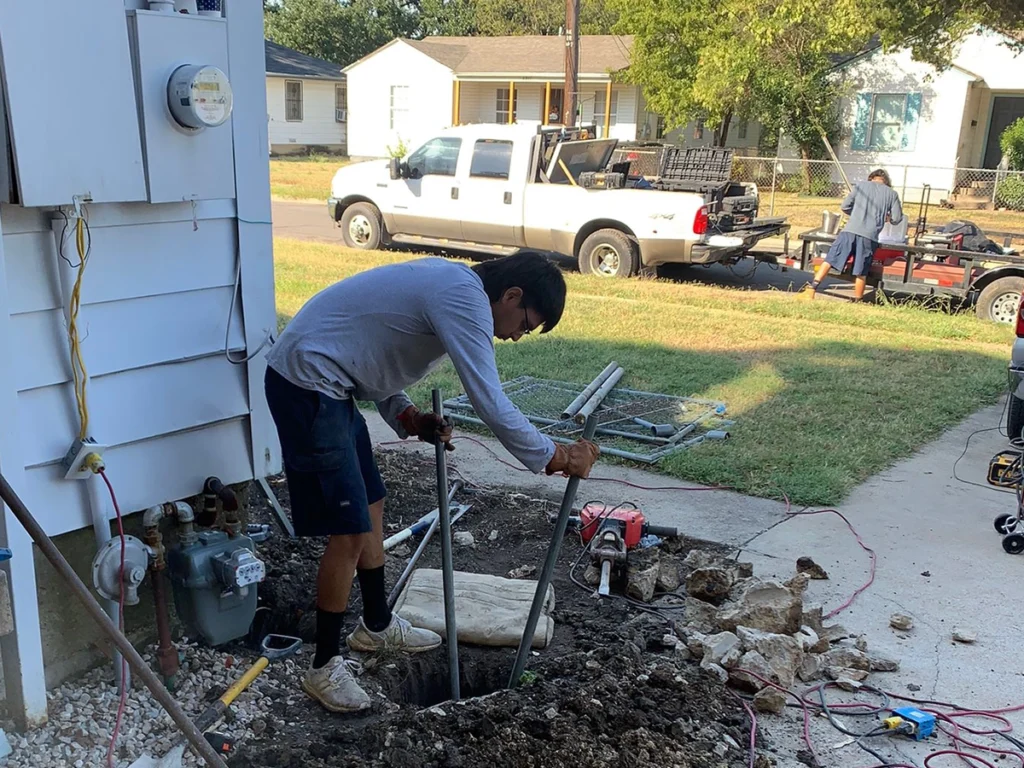 Automatic gate repair signs for Plano homeowners