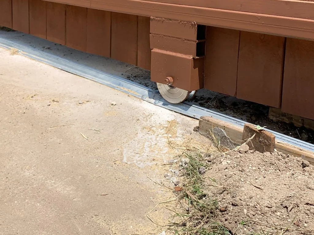 Sliding gate maintenance tips for Houston homes by Everlast Gates & Fence