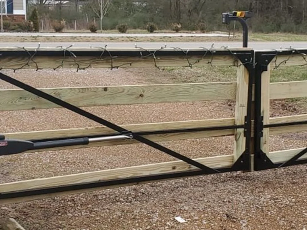 Smart Fence Gate Intercoms for Farmers Branch homes by Everlast Gates & Fence