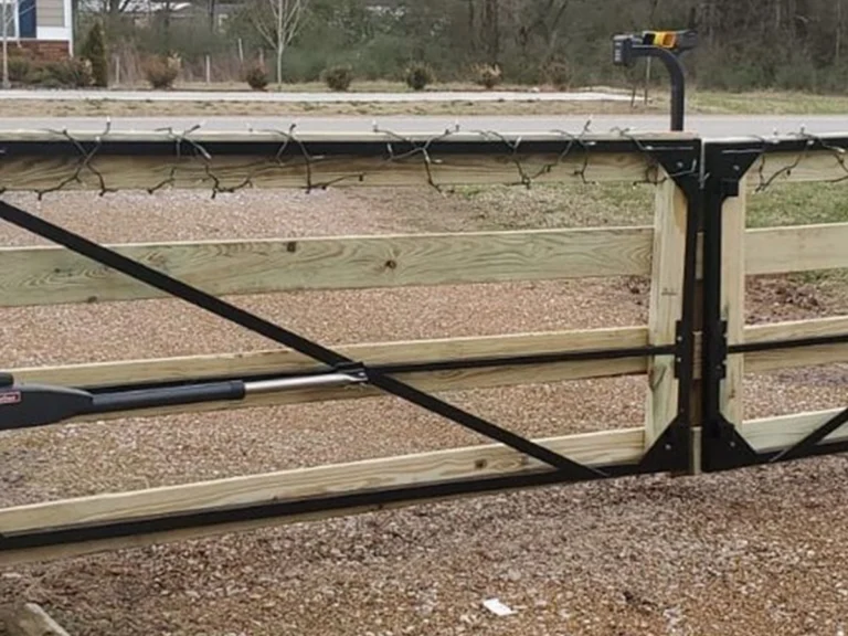 Smart Fence Gate Intercoms for Farmers Branch homes by Everlast Gates & Fence