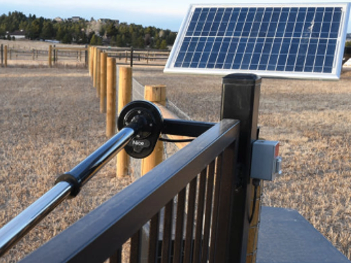 Solar automation gates improve security in Houston neighborhoods