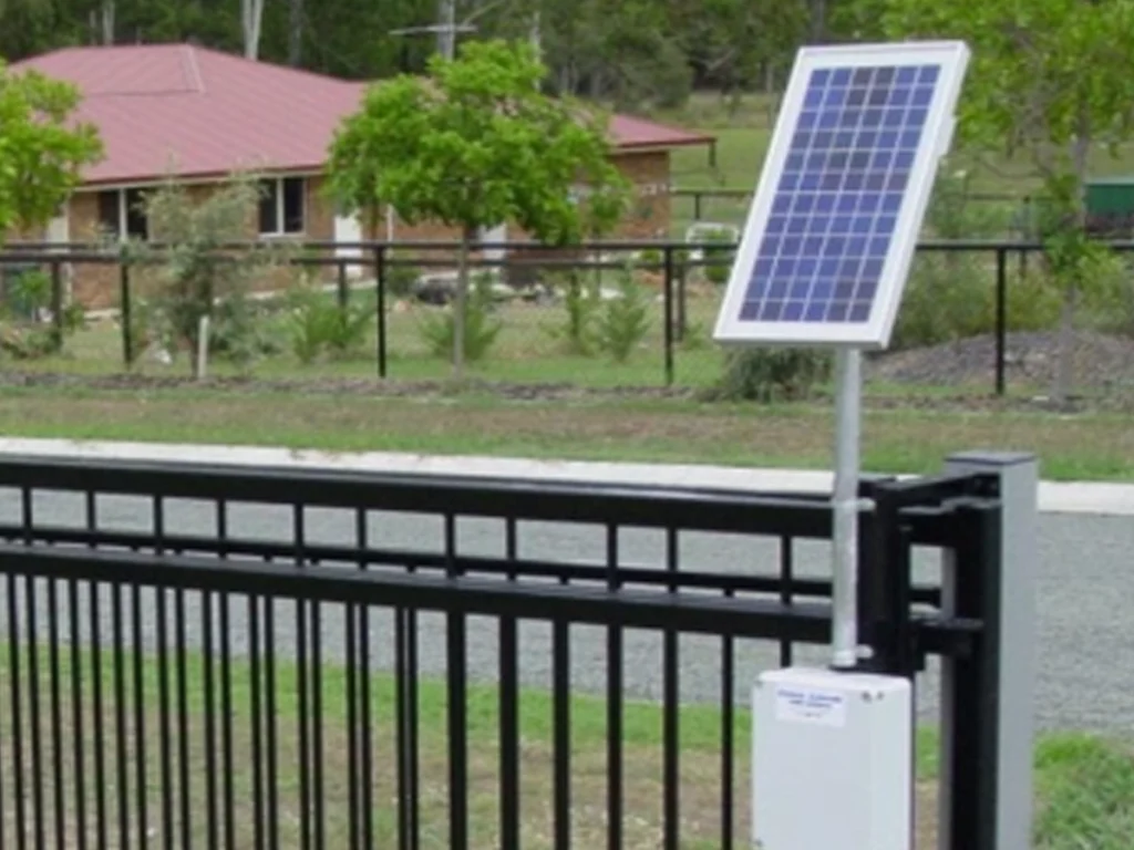 Solar Gate Installation in Dallas: A Smart Way to Add Security for a modern driveway entrance