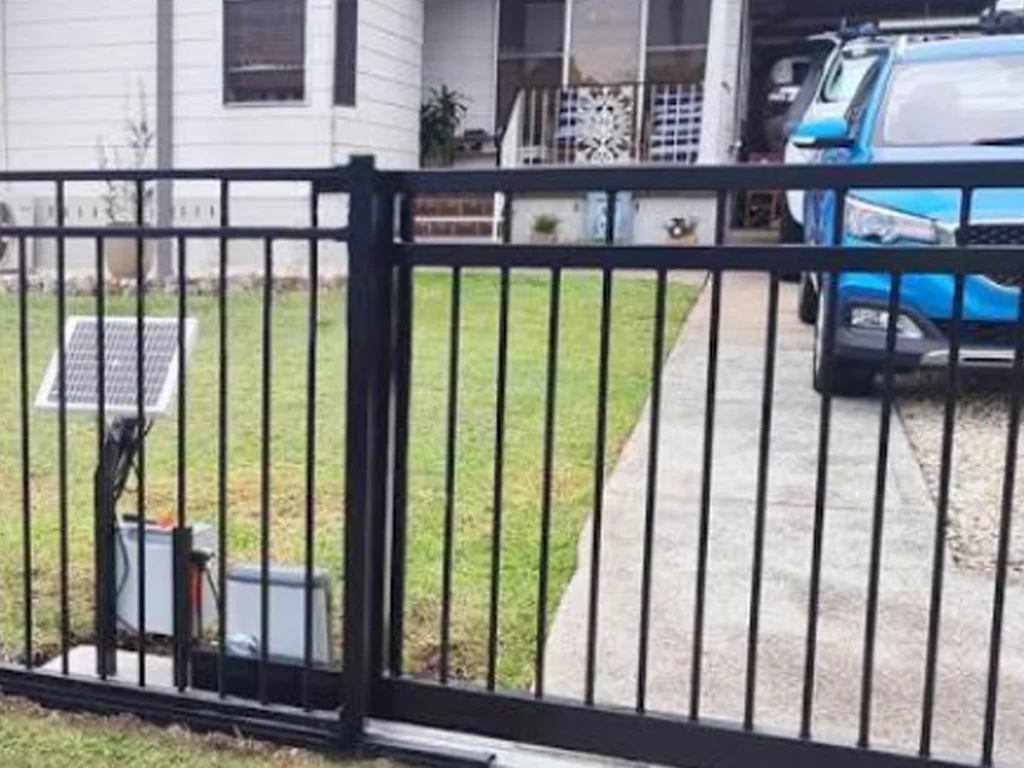Solar gate connected to modern home automation in Wylie