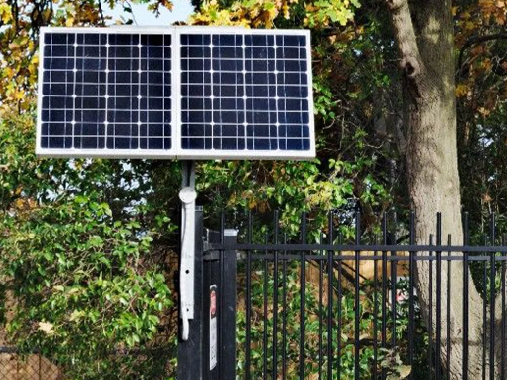 Solar panel gate installation in Southlake by Everlast Gates & Fence