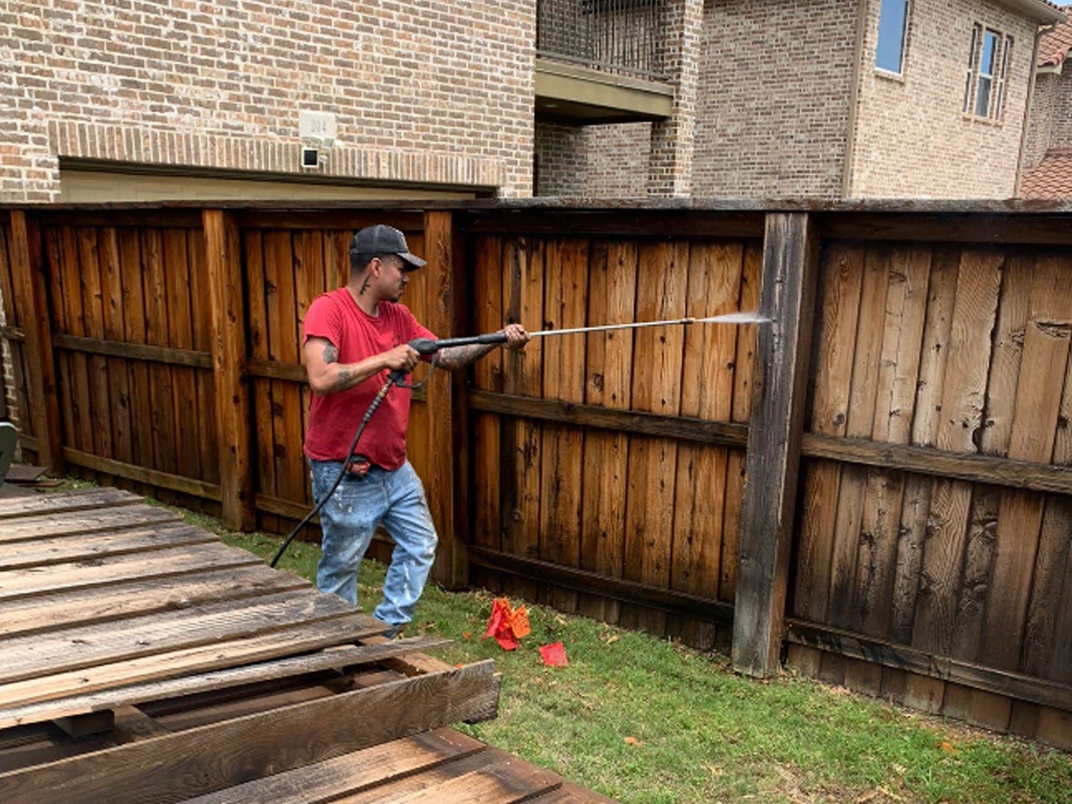 Guide to Wood Gate Maintenance for Southlake Luxury Homes