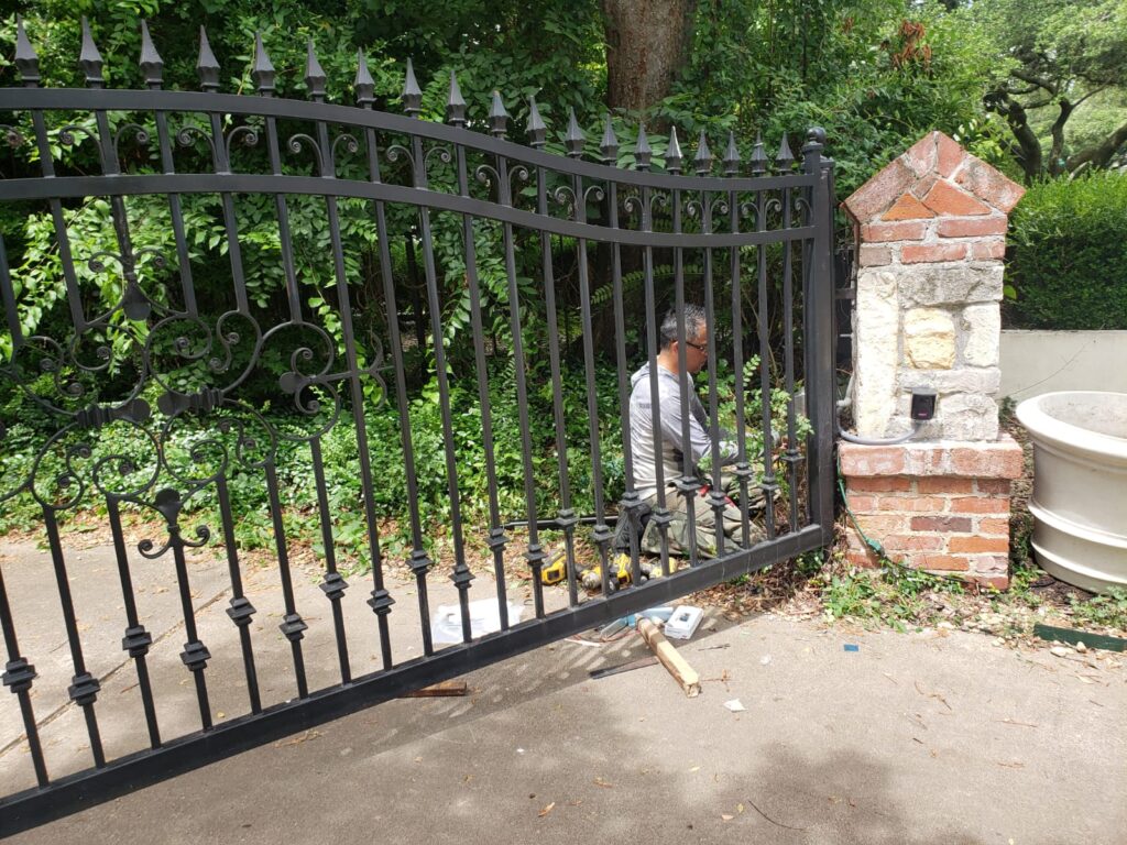 Modern residential gate combining security and aesthetic design