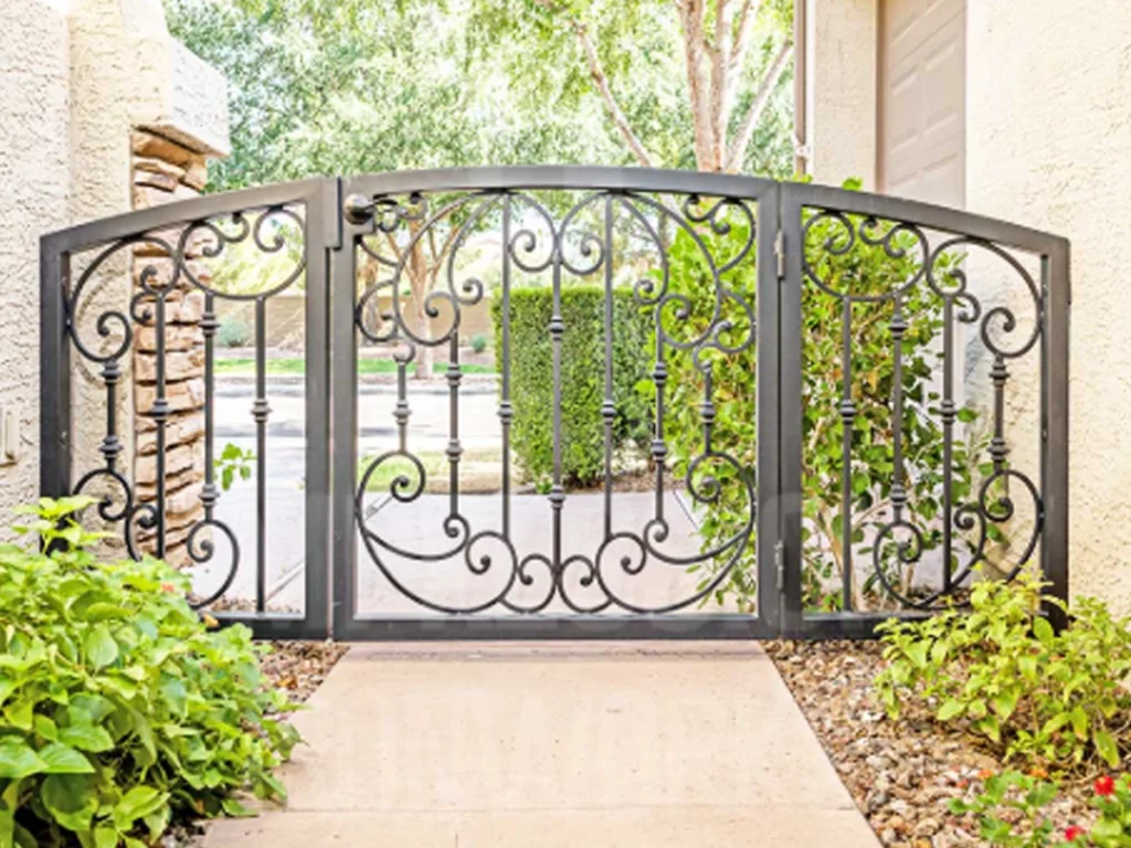 Custom gate design for private swing gates in Plano